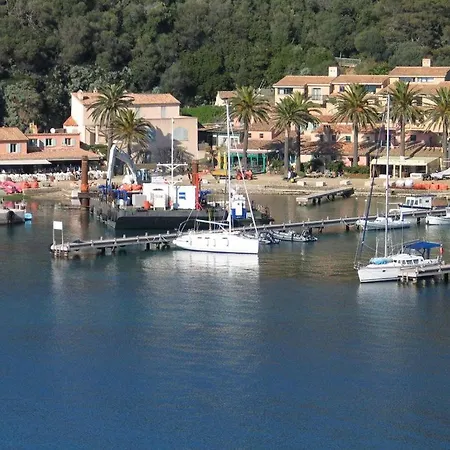 Flat * Bormes-les-Mimosas