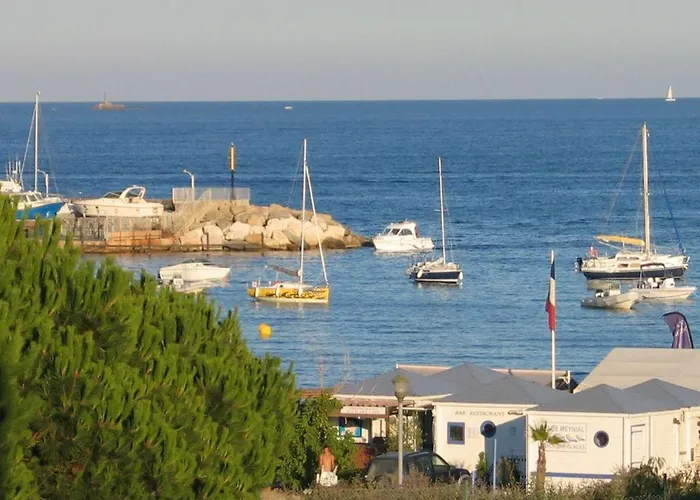 Flat * Bormes-les-Mimosas